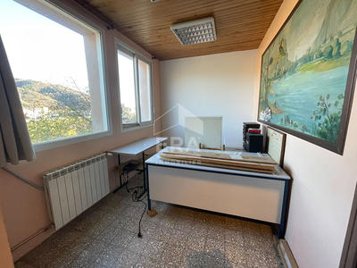 Local commercial - 845 m² - 17 pièces