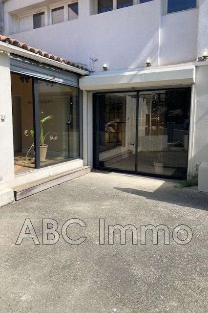 Local commercial - 157 m²