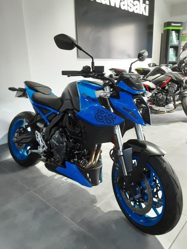 Suzuki Gsx-8s Gsx 8s Gsx8s Gsx-8 s Gsx8 s A2 800