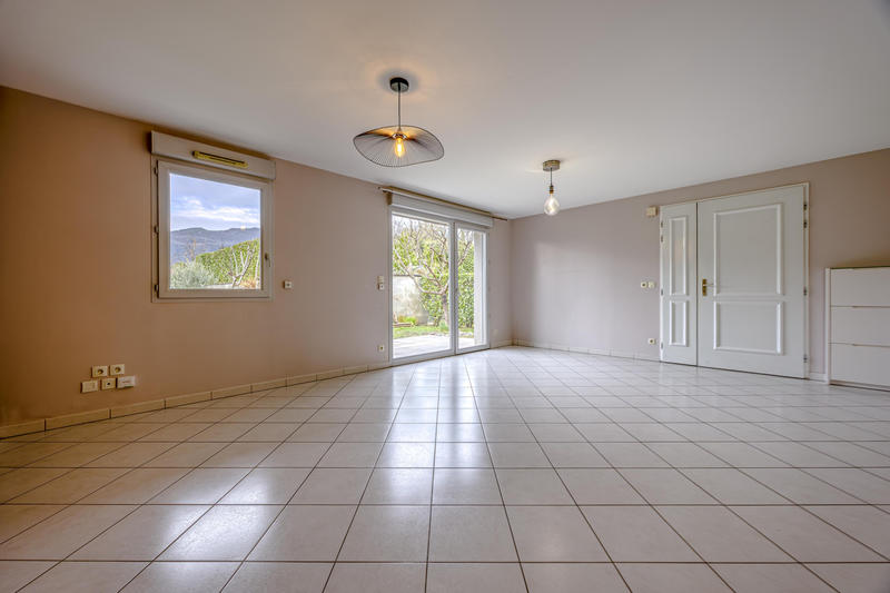 Maison - 99 m² - 4 pièces