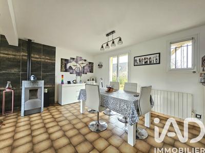 Maison - 96 m² - 5 pièces