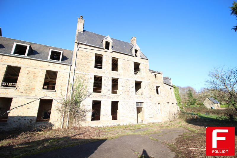 Immeuble - 2 600 m² - 15 pièces