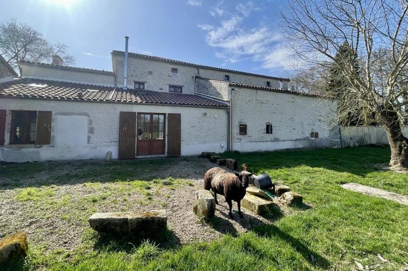 Maison de maîtres - 465 m² - 11 pièces
