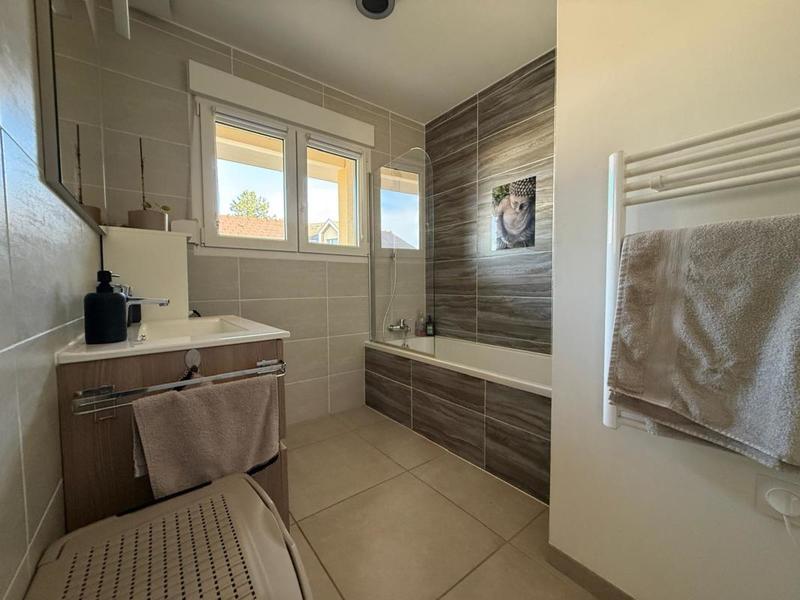 Maison - 92 m² - 4 pièces