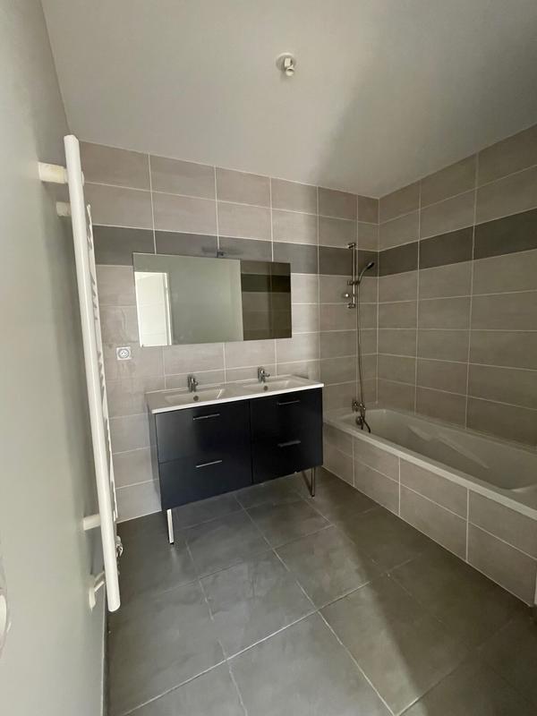 Appartement - 82 m² - 4 pièces