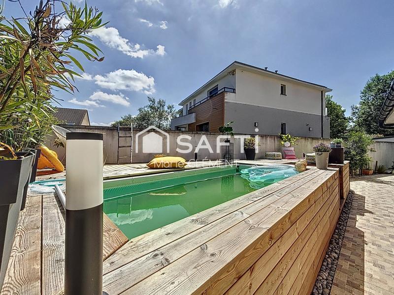 Maison - 96 m² - 4 pièces