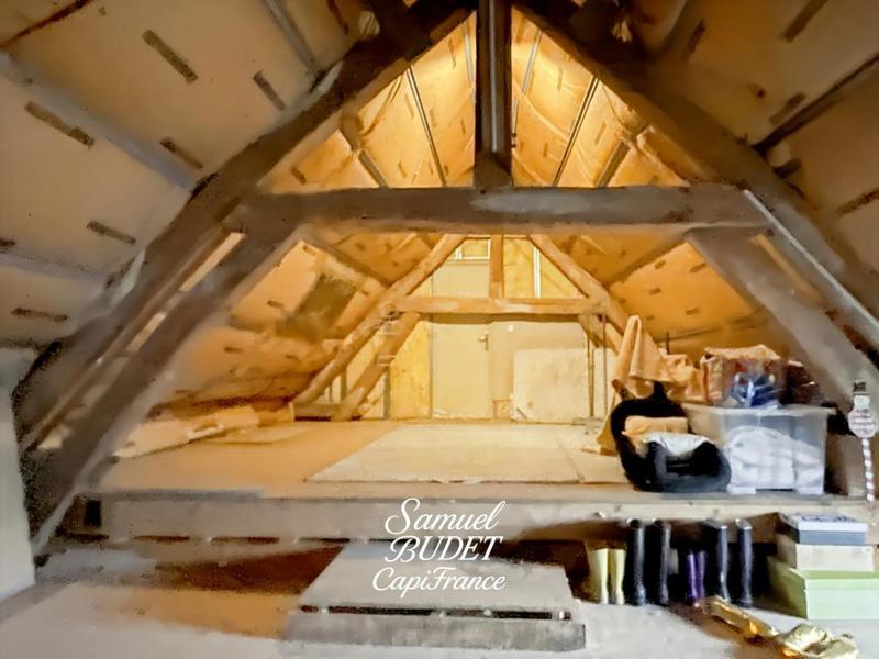 Maison - 230 m² - 7 pièces