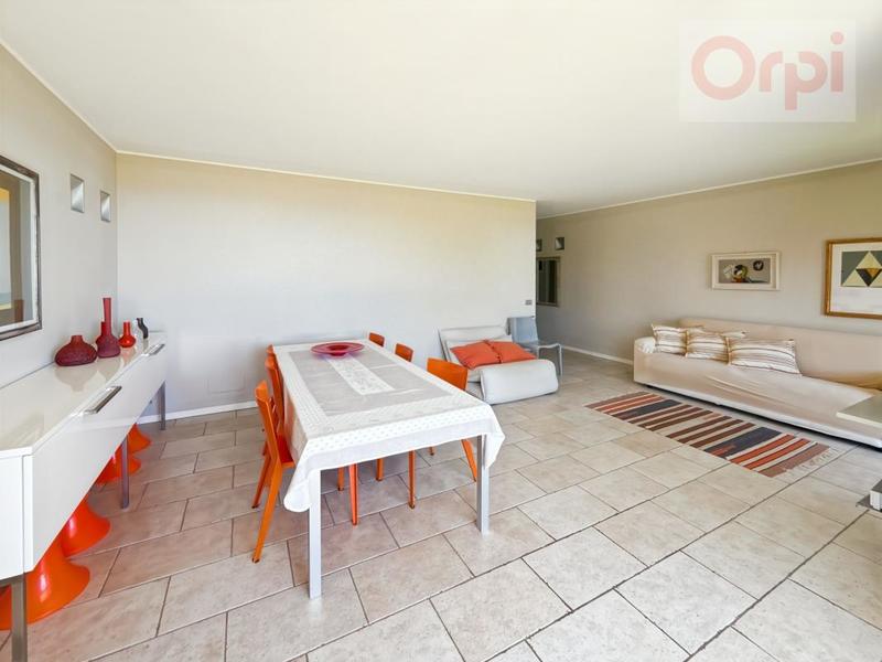 Appartement - 102 m² - 4 pièces