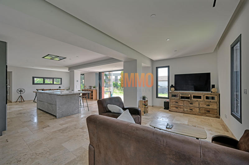 Villa - 140 m² - 4 pièces