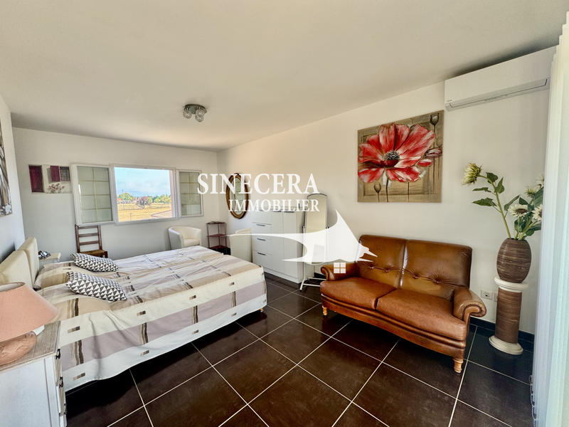 Maison - 224 m² - 9 pièces