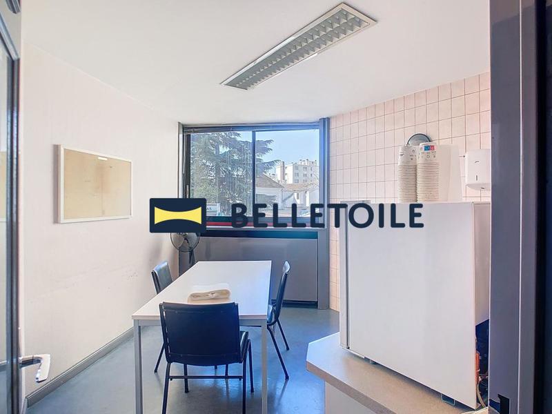 Local commercial - 2 657 m²