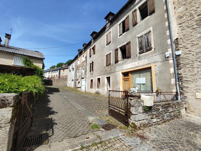 Maison ancienne - 146 m² - 8 pièces