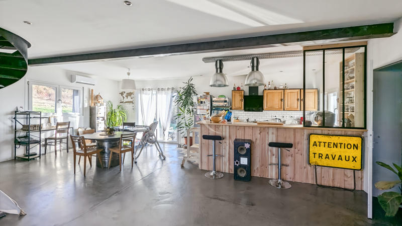 Maison - 150 m² - 5 pièces