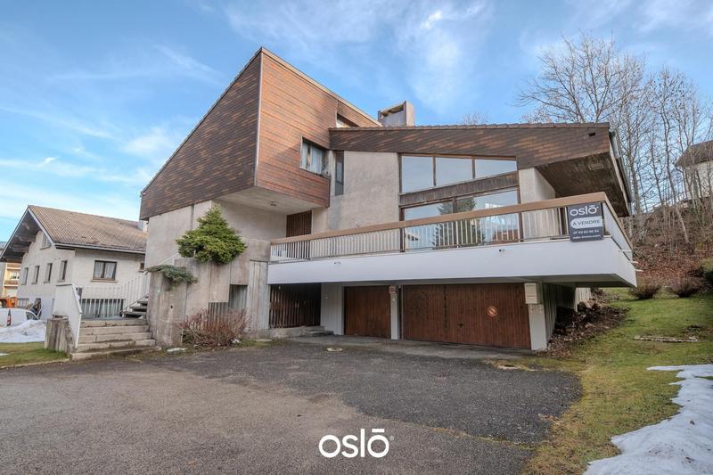 Maison - 329 m² - 10 pièces