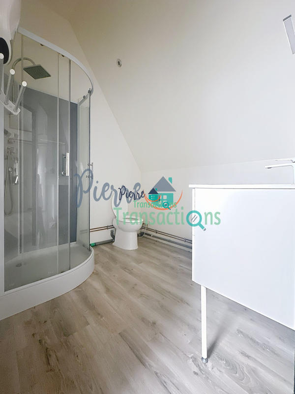 Maison - 235 m² - 7 pièces