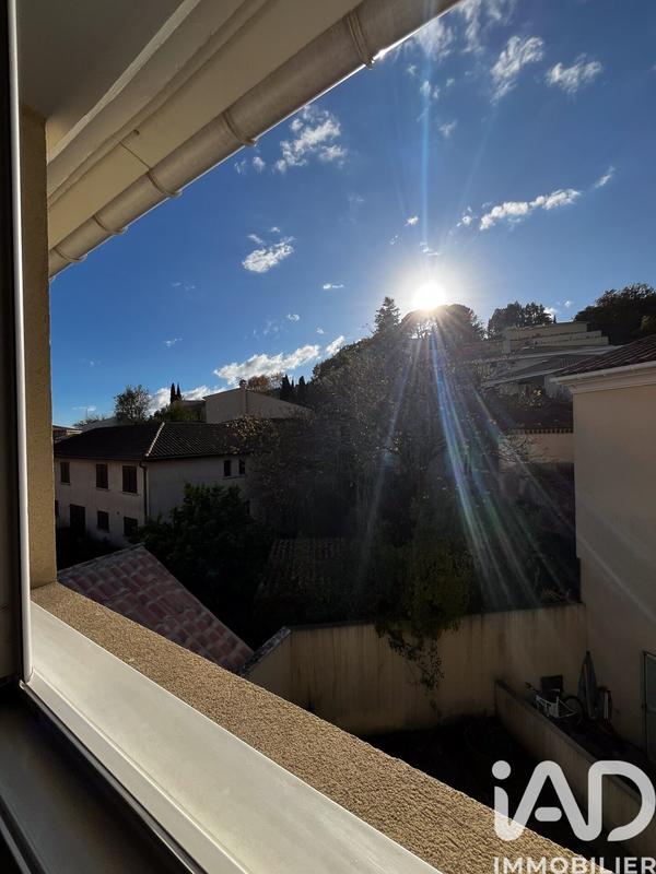 Appartement - 75 m² - 3 pièces