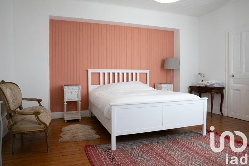 Maison - 235 m² - 6 pièces