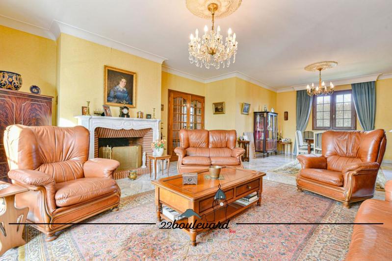 Maison - 170 m² - 8 pièces