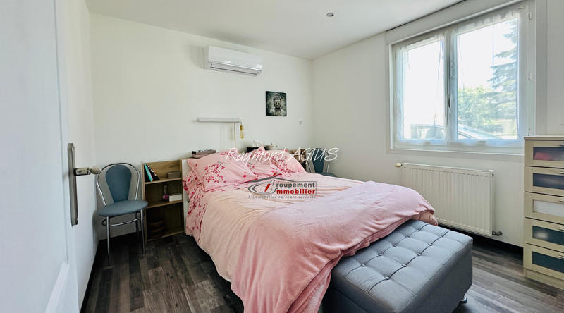 Maison - 263 m² - 11 pièces