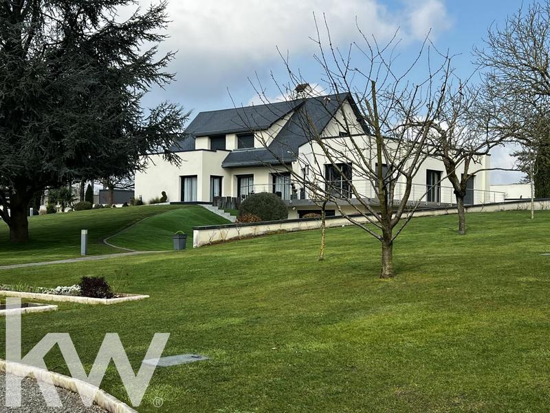 Demeure - 510 m² - 13 pièces