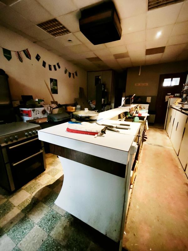 Maison - 236 m² - 9 pièces