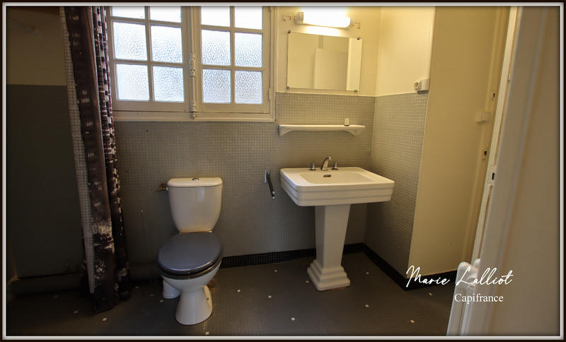 Maison - 204 m² - 9 pièces