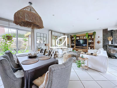 Maison - 166 m² - 5 pièces