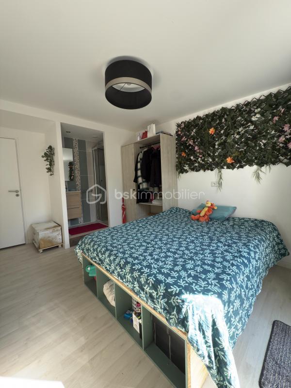 Propriété - 166 m² - 9 pièces