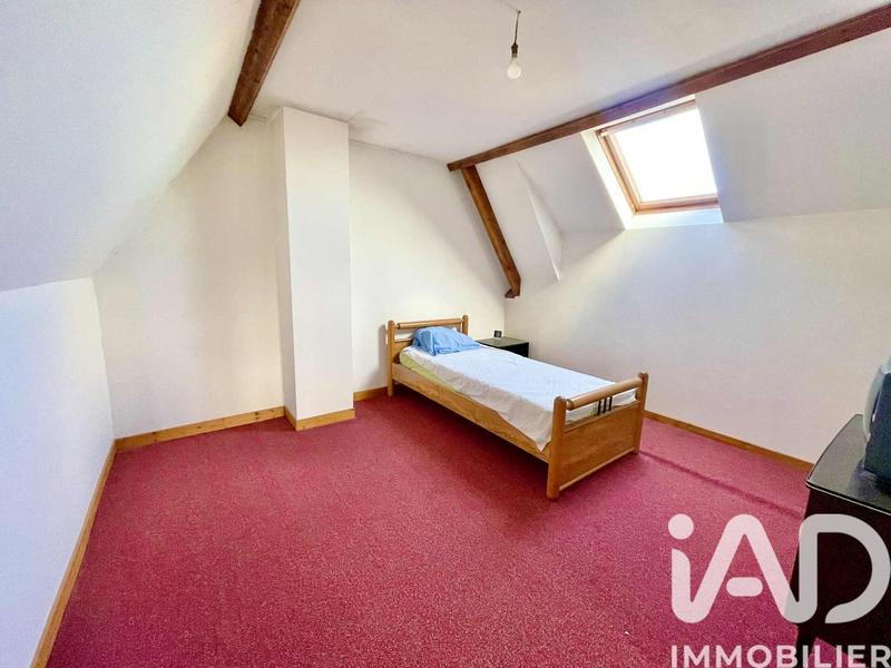 Maison - 240 m² - 8 pièces