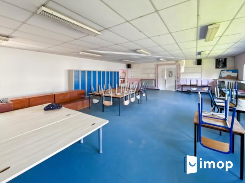 Local commercial - 590 m²