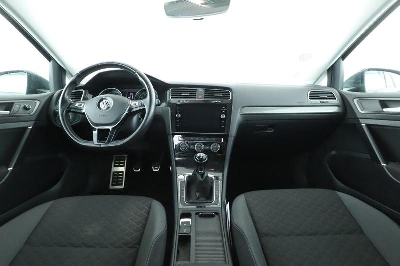 Volkswagen Golf VII 1.0 Tsi BlueMotion Tech Connect Bv6 5p 115 ch