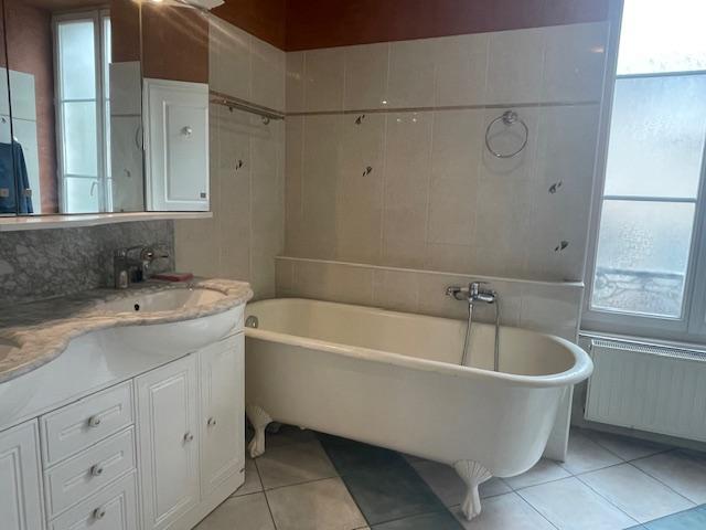 Appartement - 103 m² - 5 pièces