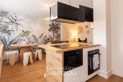 Appartement - 128 m² - 8 pièces