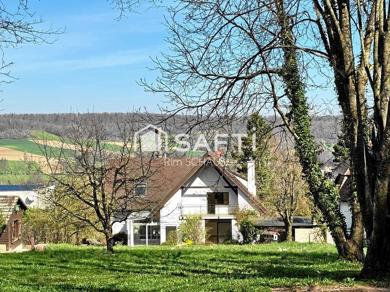 Maison - 218 m² - 6 pièces