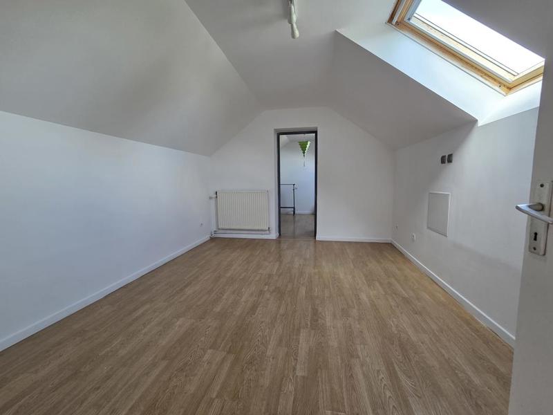 Pavillon - 142 m² - 8 pièces