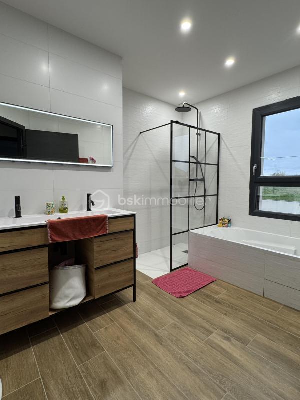 Maison - 157 m² - 5 pièces