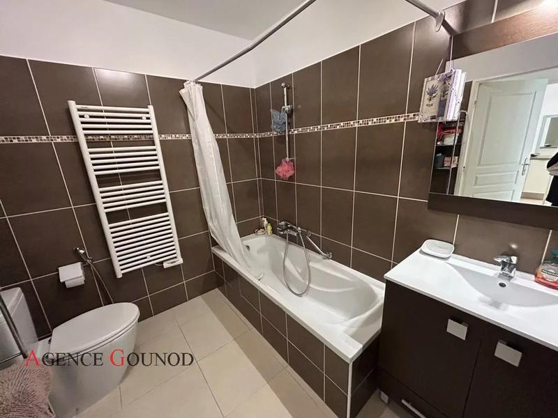 Appartement - 48 m² - 2 pièces