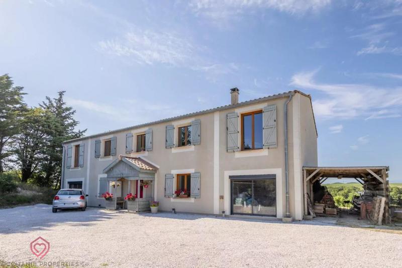 Maison - 258 m² - 9 pièces