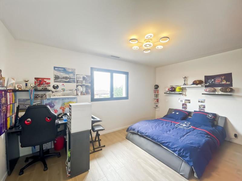 Maison - 187 m² - 5 pièces