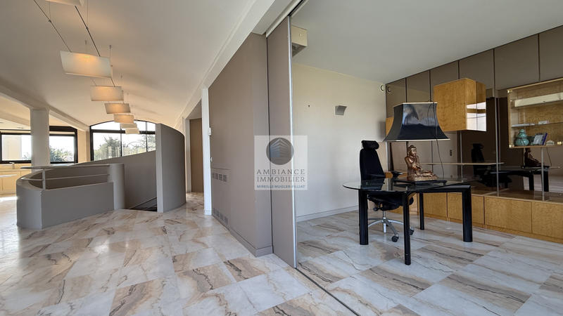 Maison - 215 m² - 6 pièces