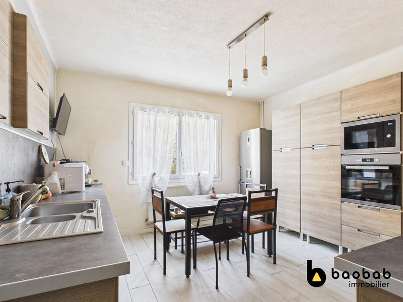 Maison - 136 m² - 5 pièces