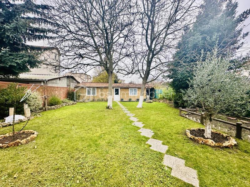 Maison - 100 m² - 6 pièces