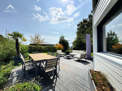 Maison - 230 m² - 5 pièces