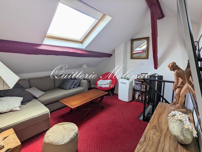 Appartement - 90 m² - 5 pièces