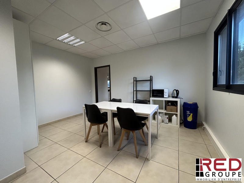 Bureau - 244 m²
