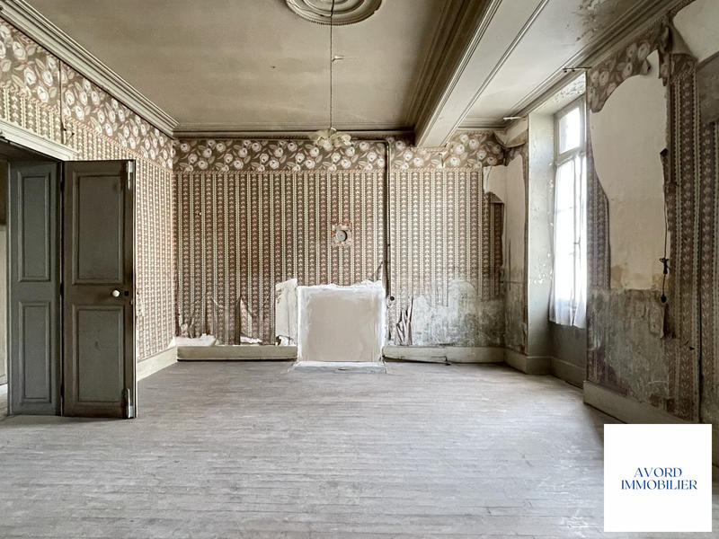 Maison ancienne - 217 m² - 9 pièces