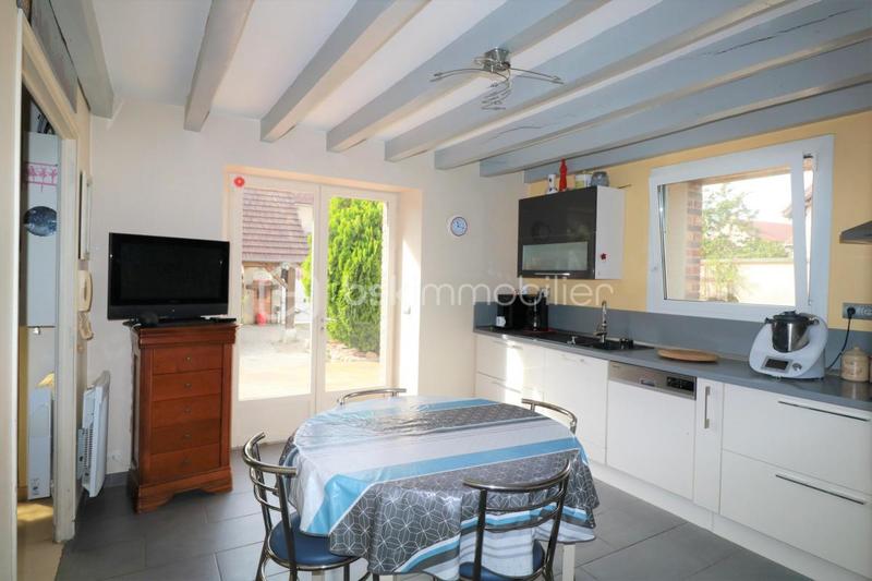 Maison - 230 m² - 7 pièces