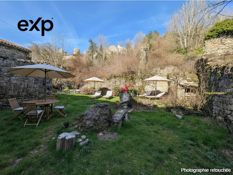 Maison ancienne - 290 m² - 8 pièces