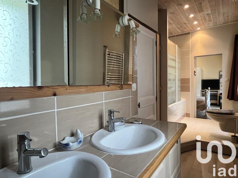 Maison - 287 m² - 12 pièces