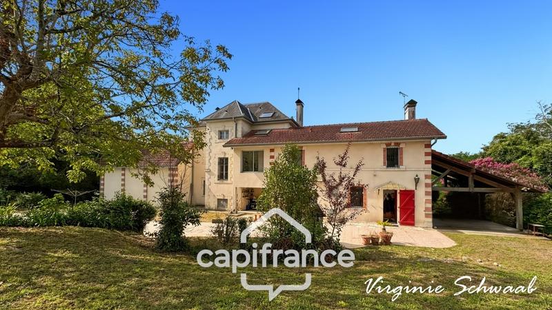 Maison bourgeoise - 282 m² - 9 pièces